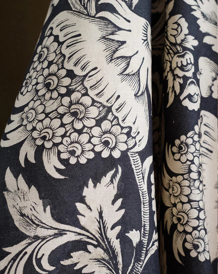 Grands Pavots 59C black and white floral French linen fabric by Antoinette Poisson Callista Home